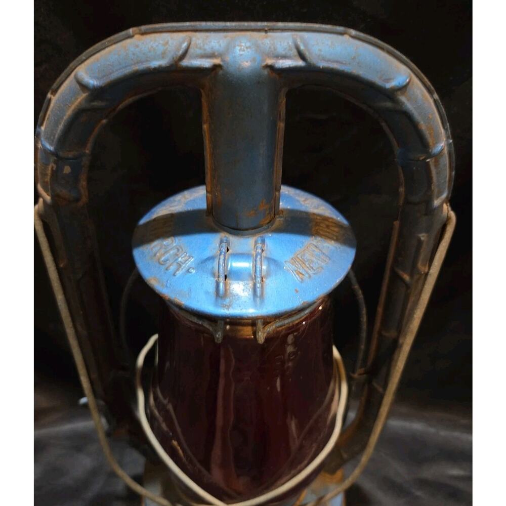 Dietz Blue Kerosene Lantern W/ Red Shade 14" Tall - Picture 7 of 7